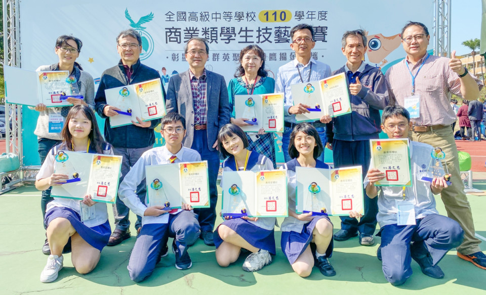 高中商業金手獎技藝賽  中市台灣之冠奪二十座