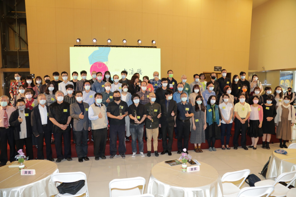2020南瀛獎頒獎典禮盛大舉行 黃偉哲祝福得獎者再造顛峰
