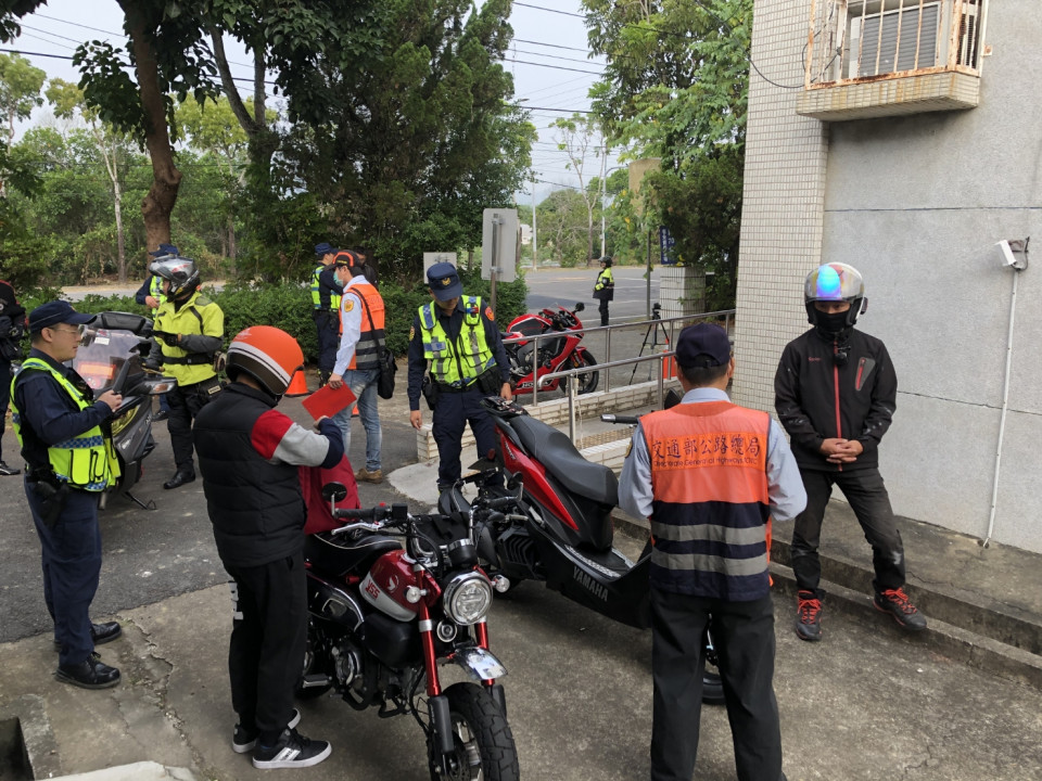 加強攔查取締大貨車 大型重機車 玉井警維護山區交通順暢與安全