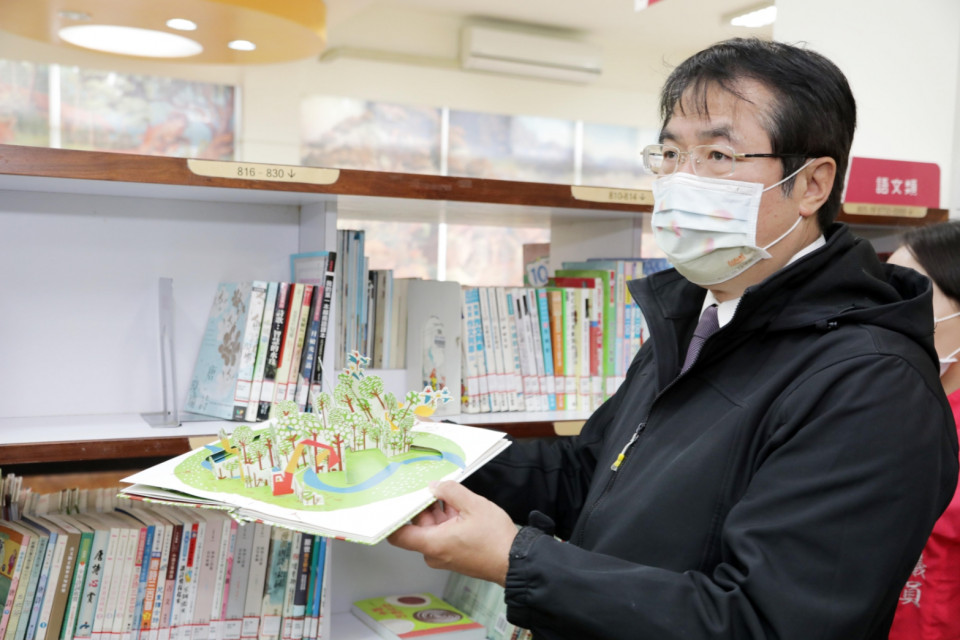 蕭壠兒童圖書館內外整新　黃偉哲期待兒圖成為大北門打卡新亮點