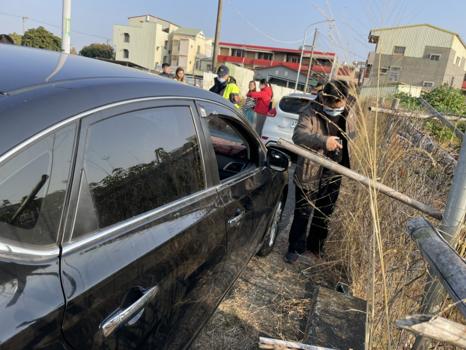 一夜破壞5輛汽車行竊   難逃白河警鷹眼逮捕送辦!