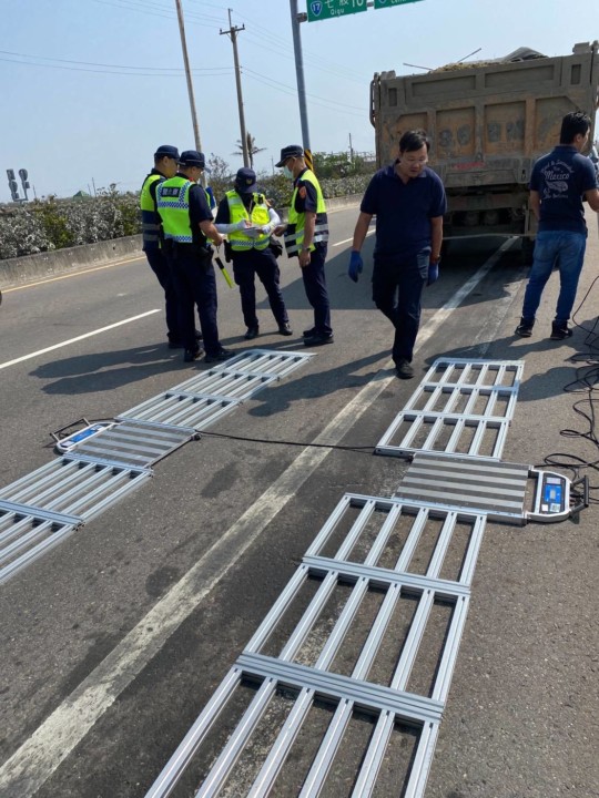 台61線大型車輛事故頻傳  學甲警執行聯合稽查取締