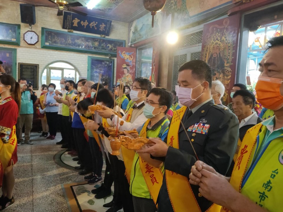「店仔口十三街庄三年圓香祈福遶境活動」 白河警分局全力交通疏導及秩序維