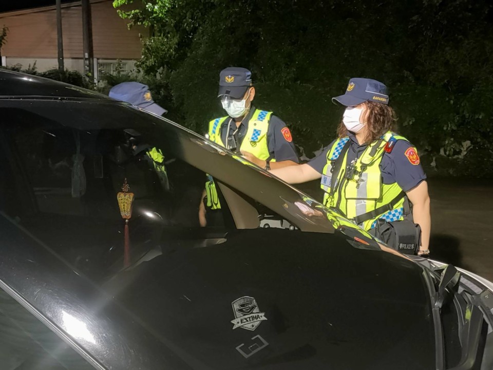 白河分局趁夜取締 車輛改裝釀噪音 嚴重影響172線住戶安寧