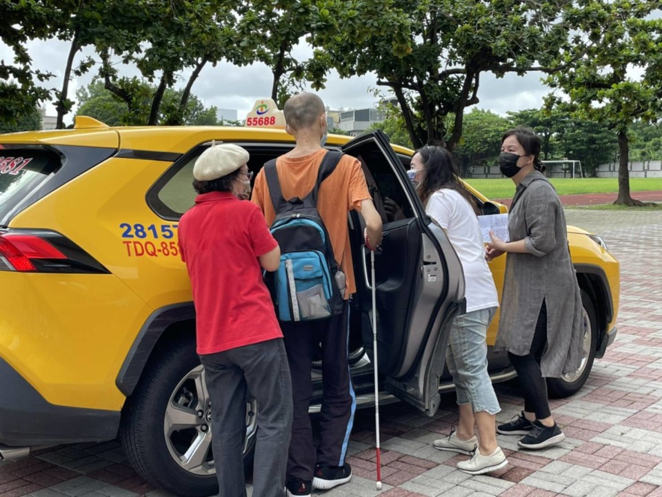 市議員蔡旺詮爭取讓身 視障者優先施打疫苗 黃偉哲市長欣然兌現承諾