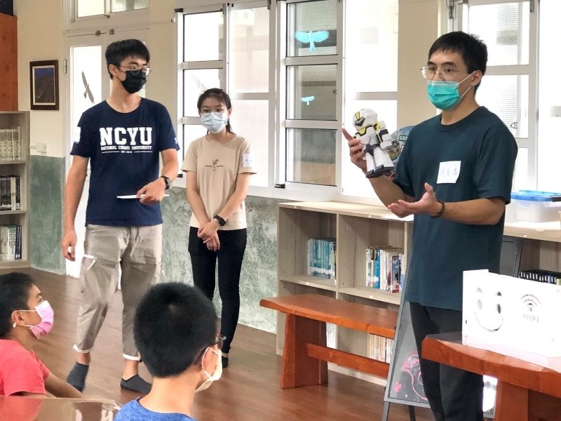 科技教育無障礙　機器人進偏鄉小學