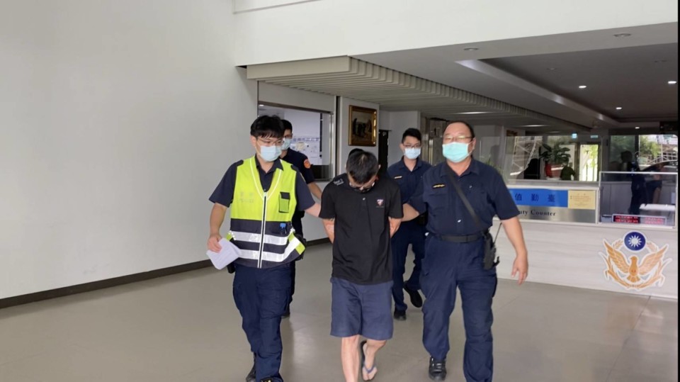 秋節賭場正欲開賭 永康警扮情侶查獲