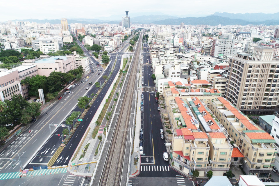 國光路地下道全線開通 !  中市五處地下道全數縫合