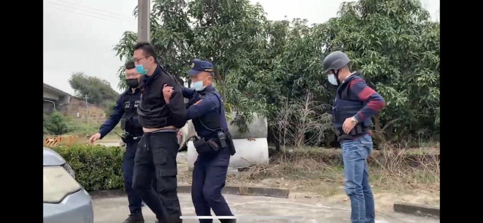 白河警防搶演練  猶如電影情節