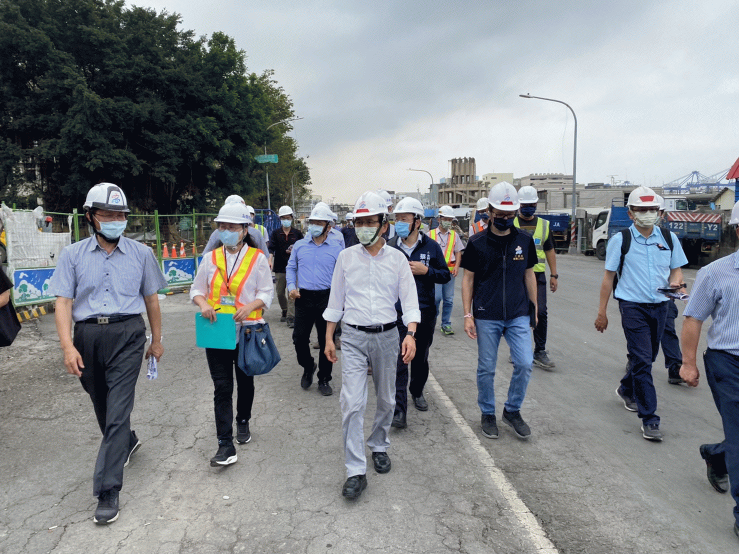 林欽榮副市長視察前鎮漁港建設　高市府團隊戮力加速各項工程