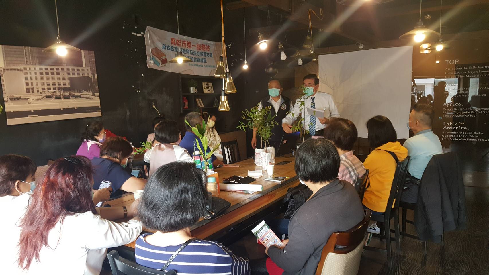 移民署植裁愛地球 宣導防範酒駕及外來人士諮詢熱線「1990」馬上幫您