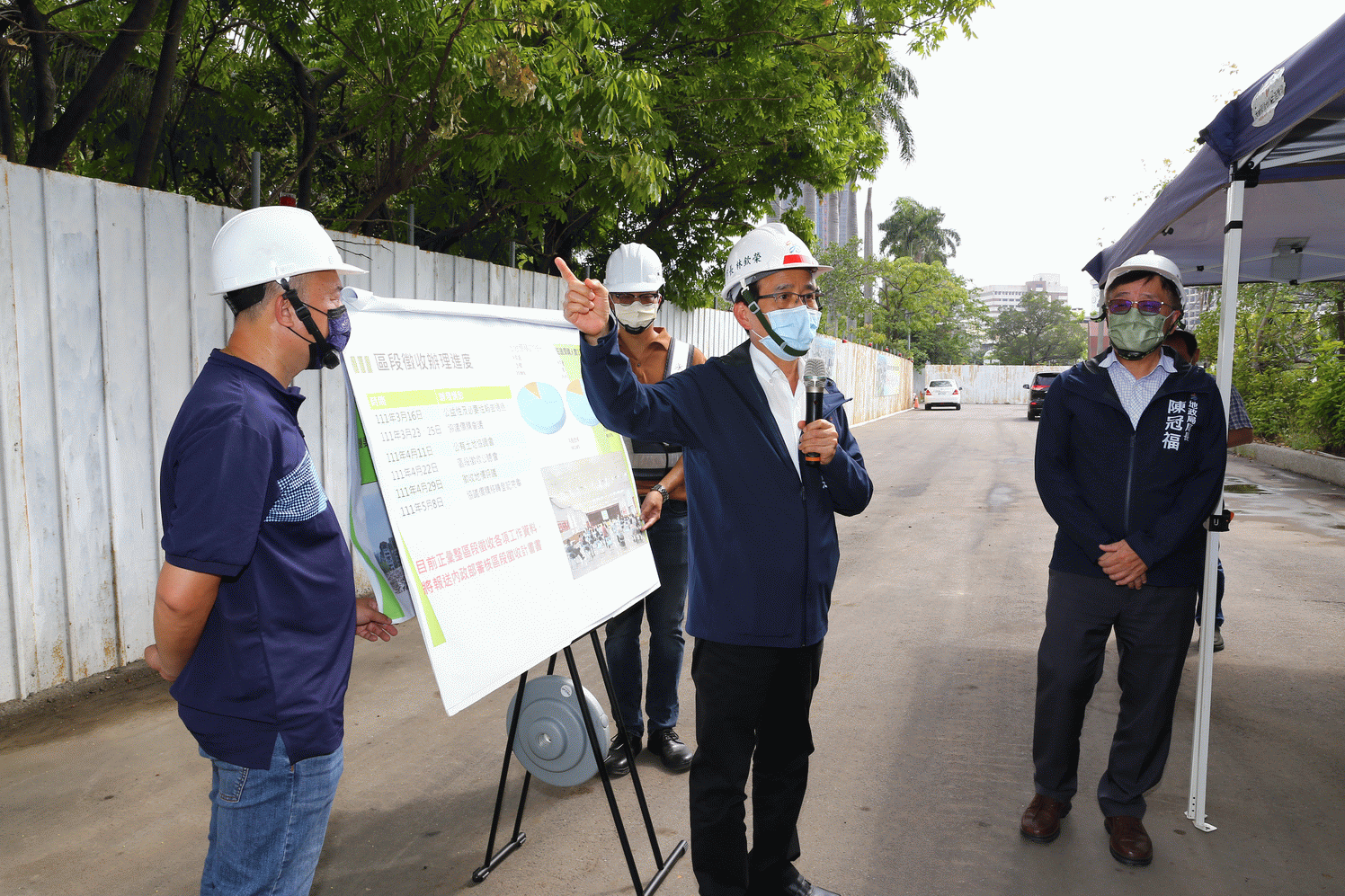 林欽榮副市長視察原七賢國中舊校舍拆除工程
