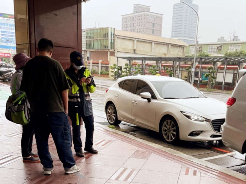 違規營業要不得　竹市監理站監警稽查小組查獲違法情事重罰又扣牌