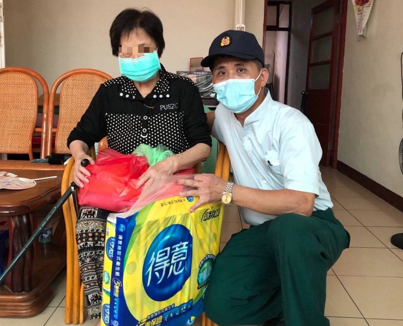 新竹郵局x台灣郵政協會　「郵」情端午公益送愛關懷慰問獨居長者