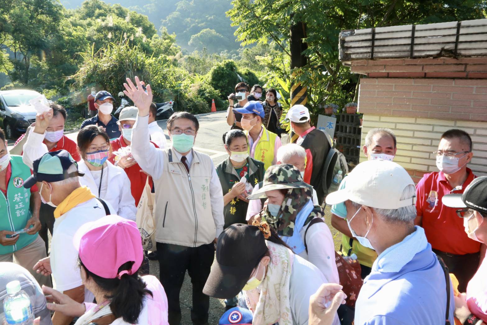 「職安百分百 平安跟著來」2千勞工健走關子嶺