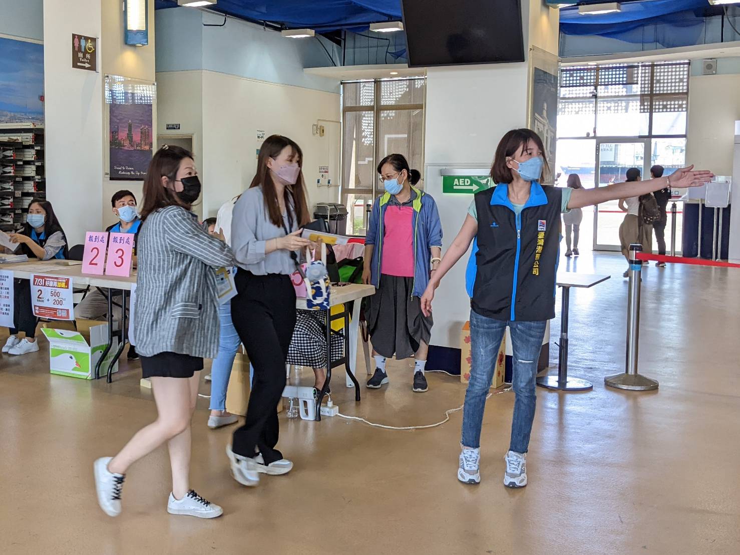 高雄港大型COVID-19第二追加劑快打站，今日接續施打