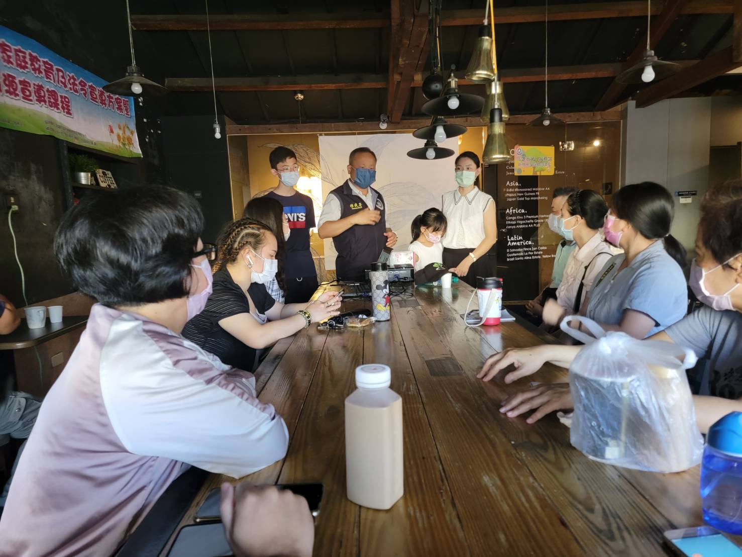 高雄移民署邀請新住民母子檔辦講座