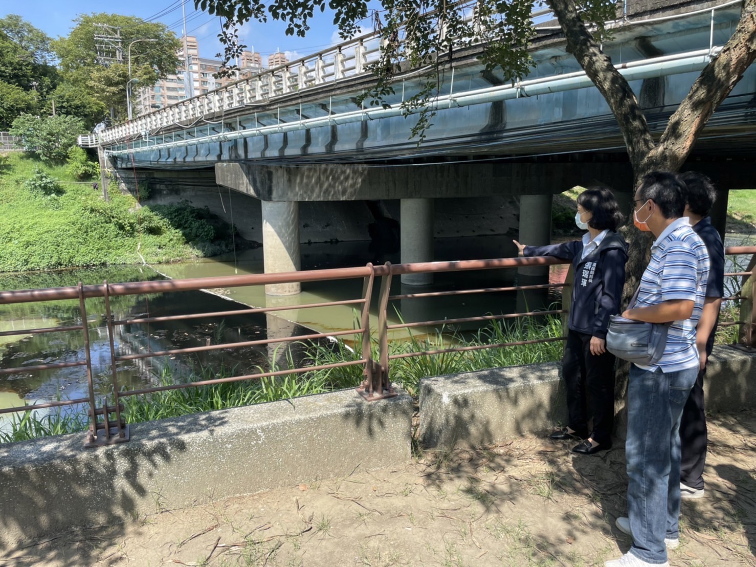 追查後勁溪油污 疑似來自橋頭中油供油中心