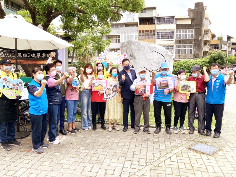 跟著爺奶畫作Fun心環台趣！　杜華神父社福「樂齡藝術村」啟動