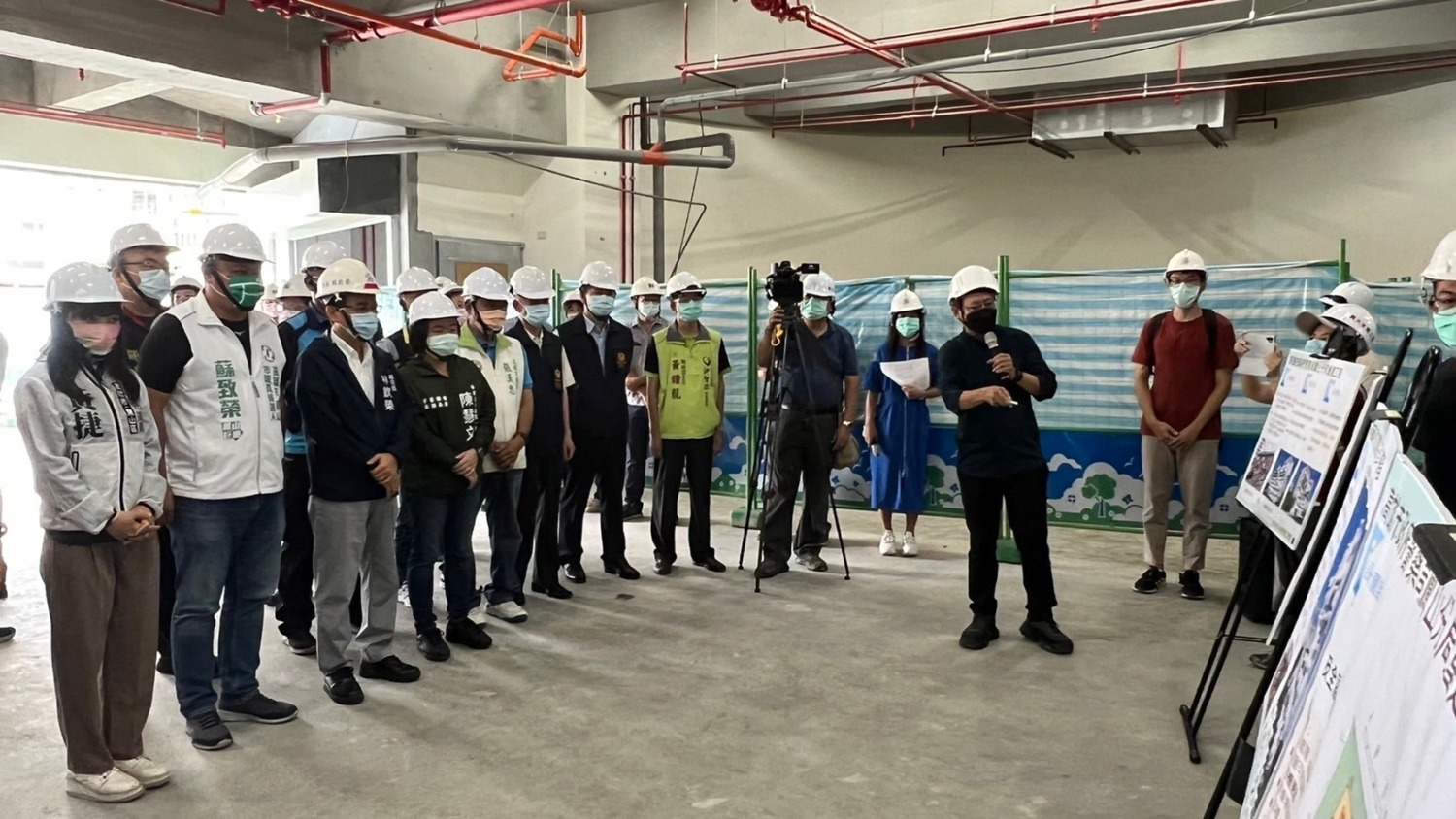 副市長林欽榮視察警察局鳳山分局新建工程