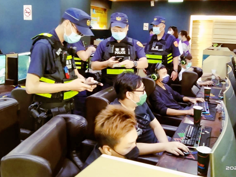 暑期勤務保護少年的青春正好　竹市警局長視察勸導少年深夜勿在外逗留