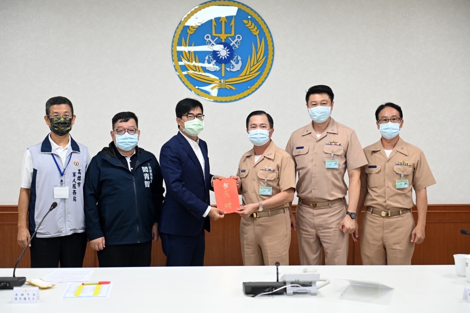 陳其邁赴海軍艦隊指揮部敬軍致意 向辛勞守護市民安全國軍表誠摯謝意
