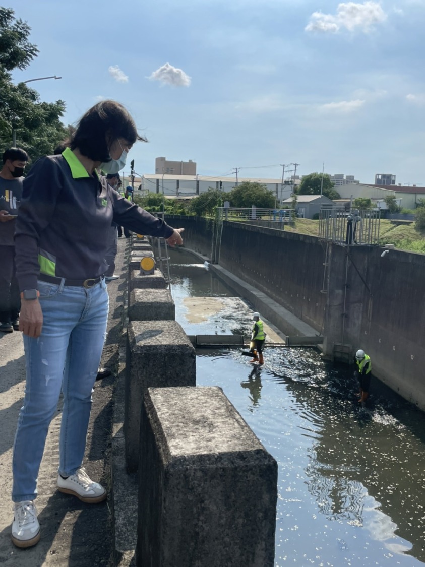 環保局守護鳳山溪　加強清疏河道底泥