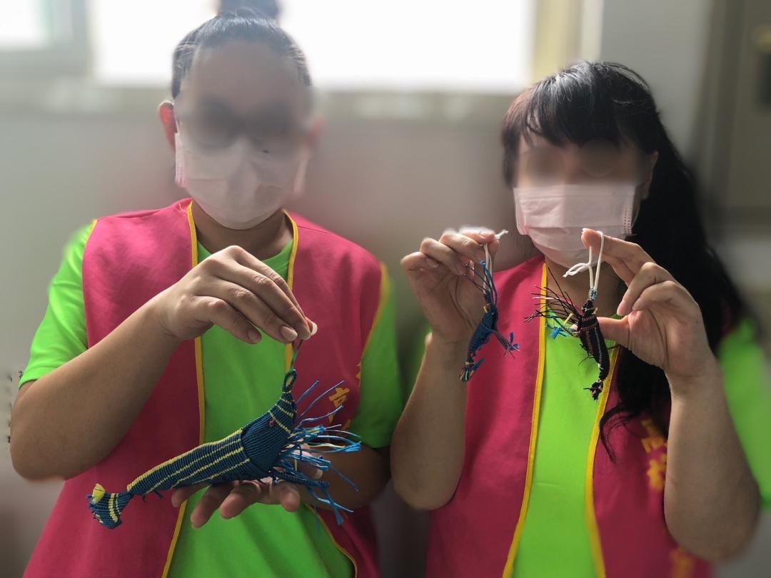 移民署高雄收容所慶中秋 龍蝦提燈玩創意