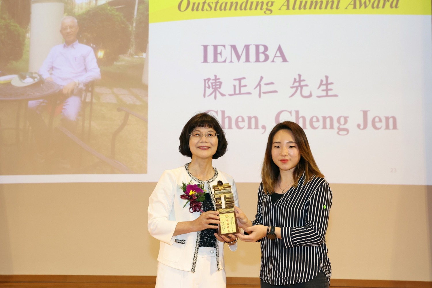 越南打拼30載 發揮所學經營管理 IEMBA碩士陳正仁 獲選高雄大學第5屆傑出校友