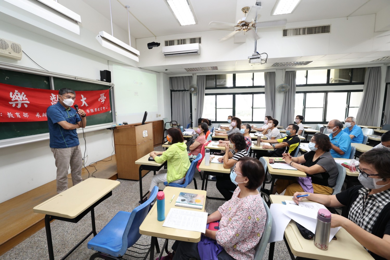 高雄大學與社區共榮共好 推教中心連6年開辦「樂齡大學」鼓勵長者終身學習