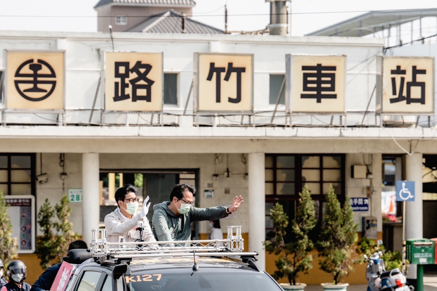 陳其邁白天大路竹車掃晚上台中輔選蔡其昌　邀請民眾明日齊聚旗山逗熱鬧