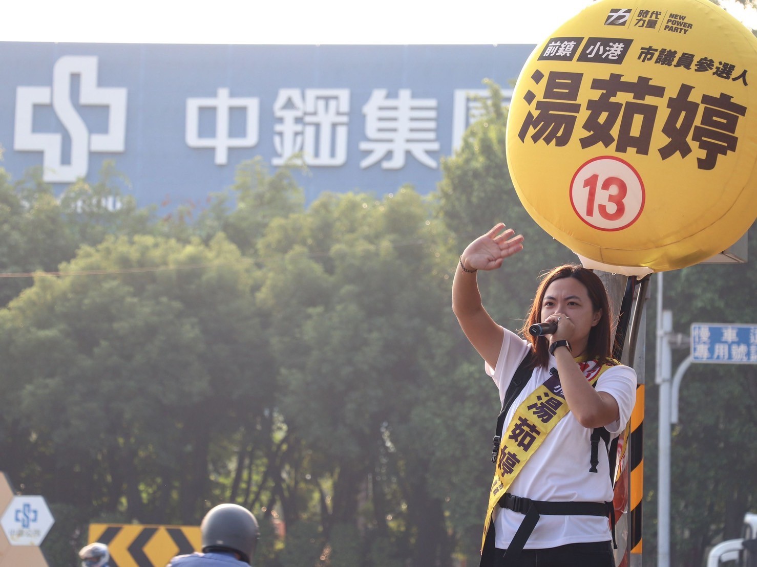 選戰邁入最後兩週，高雄市前鎮小港區最讓人聚焦的則是最後一席的變化