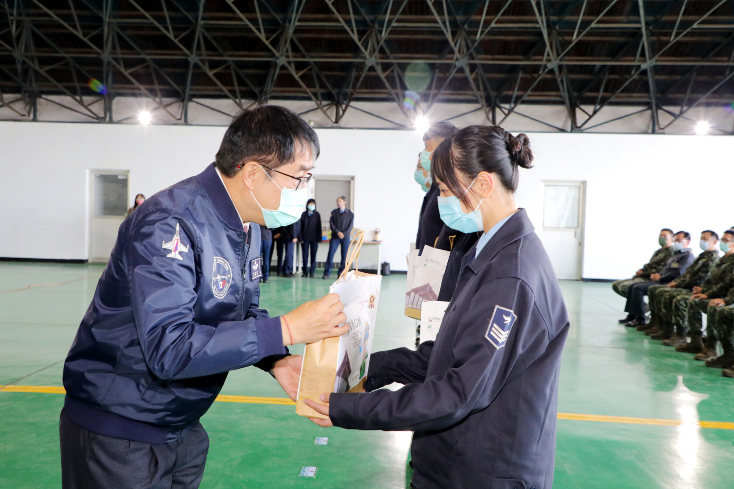 春節將至 黃偉哲慰勞國軍官兵辛勞