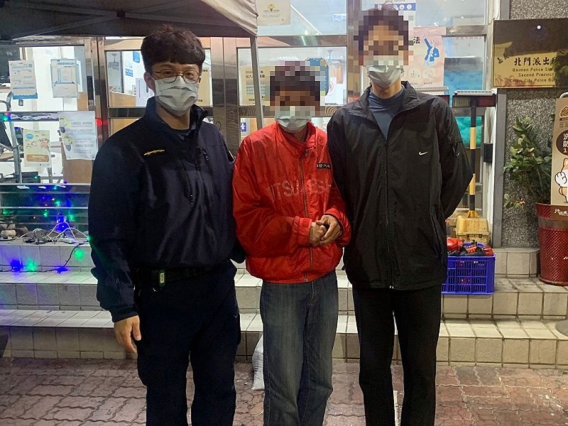 夜晚找不到回家路  北門警助男子返家