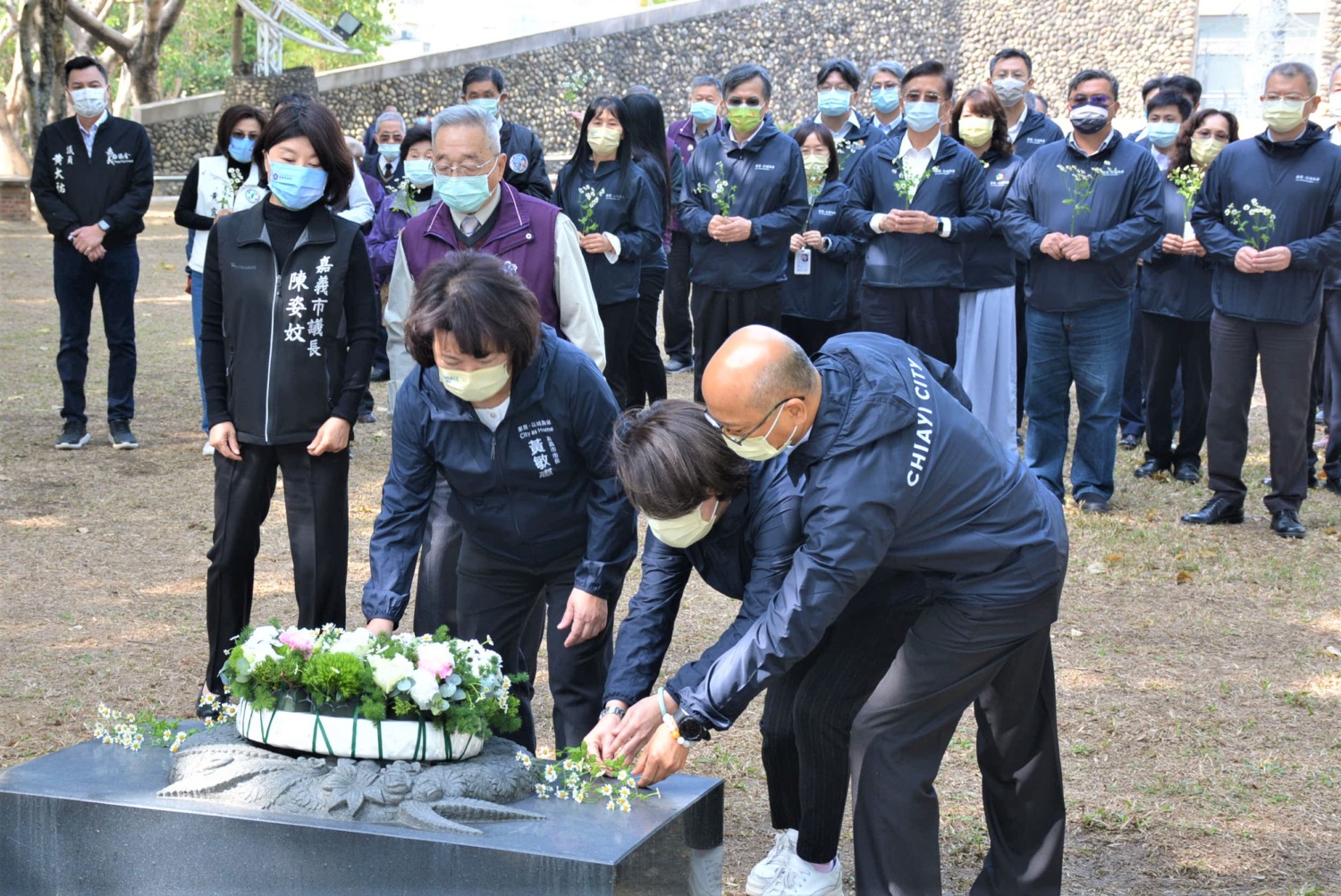 追思二二八　獻花傳達愛與和平