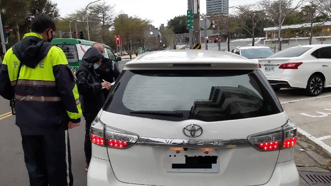 白牌車賺百元罰十萬  台中市政府籲勿觸法