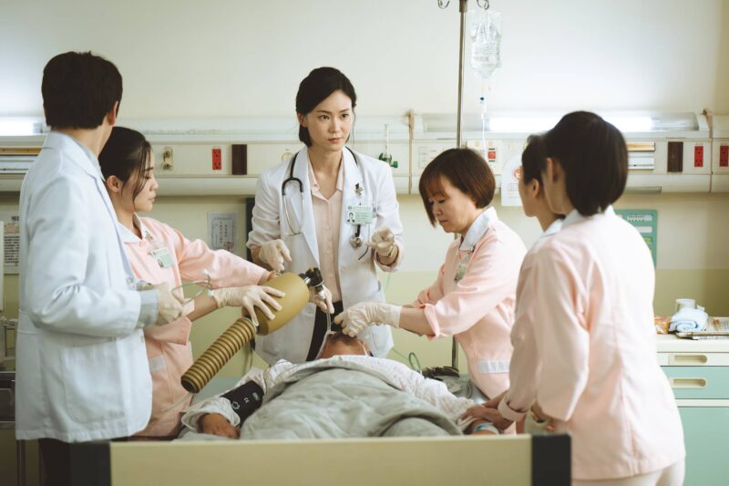 國際橋牌社外傳《和平歸來》鍾瑶、黃新皓清醒插管戲真人上陣