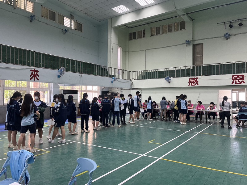 屏東縣校園莫德納BA.4/5疫苗開打 安心脫下口罩 如常生活
