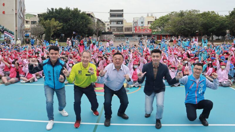 員林市歡慶兒童節　游振雄市長前往靜修國小與學子同歡