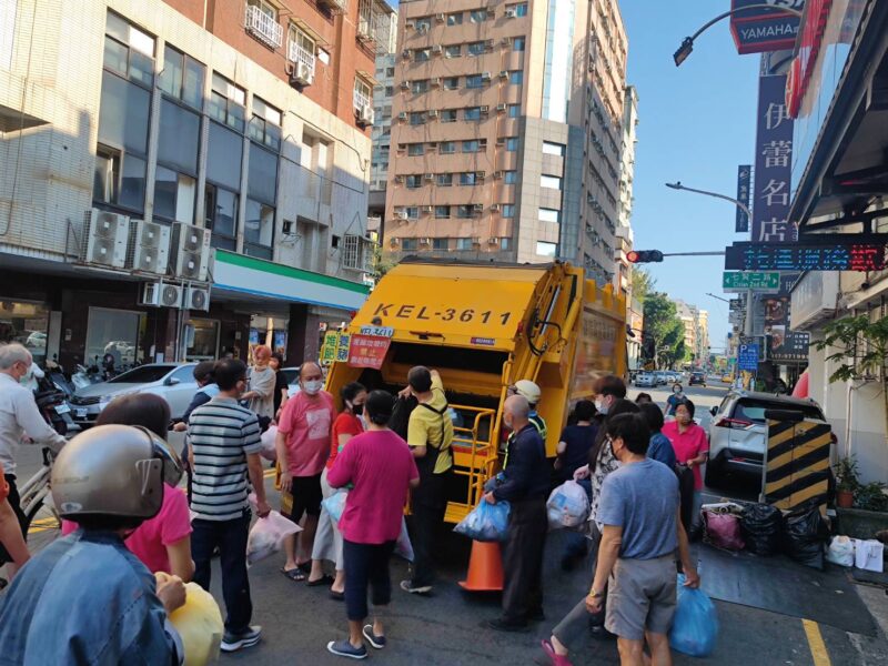 暖男市長陳其邁「現聲」  提醒民眾小心五大詐騙手法