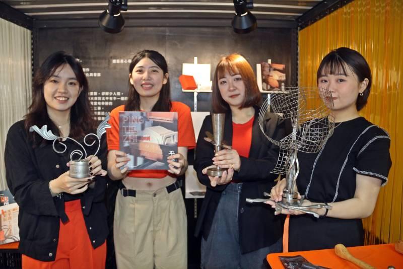 撥開迷霧  弘光科大文創系畢展「霧太大」   地方工藝、傳說轉譯為藝品