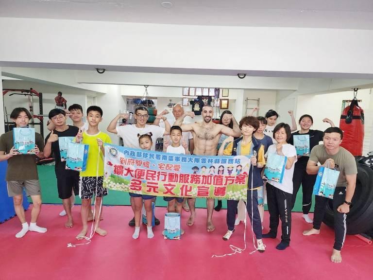 移起跟著法老王學泰拳　雲林站邀一同健體強身