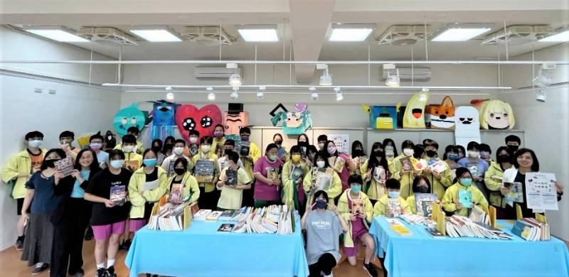 到圖書館成為一種時尚 淡中瘋漂書 為你雙語朗讀、為你用書寫詩