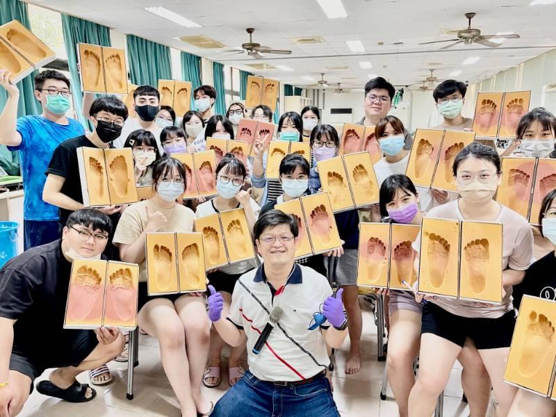 輔英科大傑出校友獲「國家生技醫療品質獎」肯定、擔任首任長照處處長！