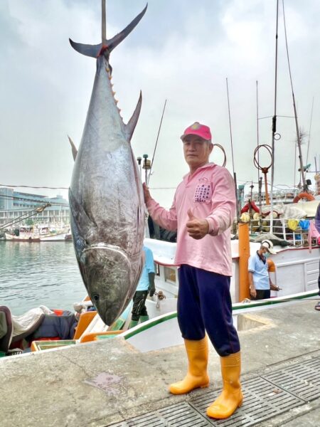 2023黑鮪魚季第一鮪確認 7日熱鬧拍賣