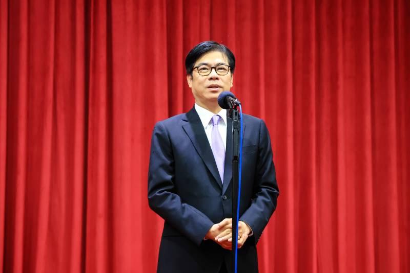 郭台銘拜會藍營議員，陳其邁：歡迎郭董來高雄走走看看！