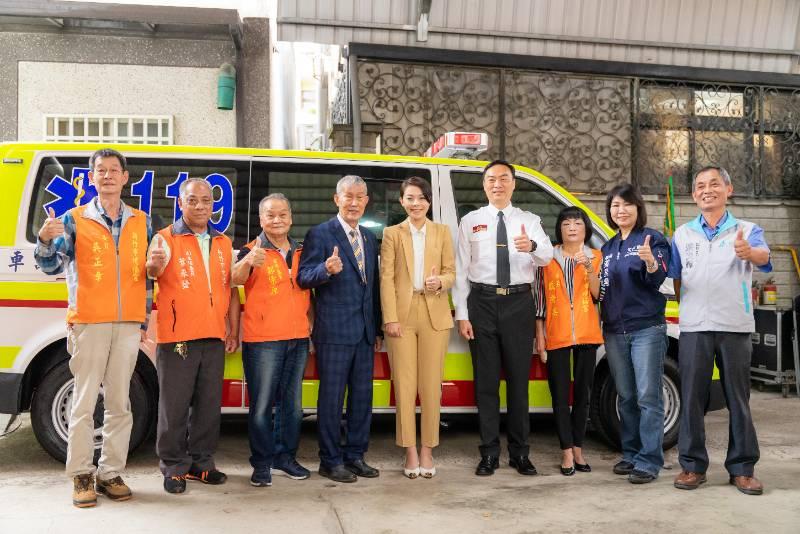回饋鄉里、造福地方　竹市東大福德宮公益捐贈救護車助消防局升級救護能量