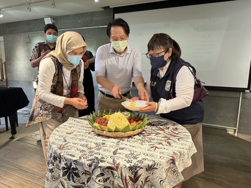 體驗穆斯林文化   移民署高二站受邀同慶開齋節活動