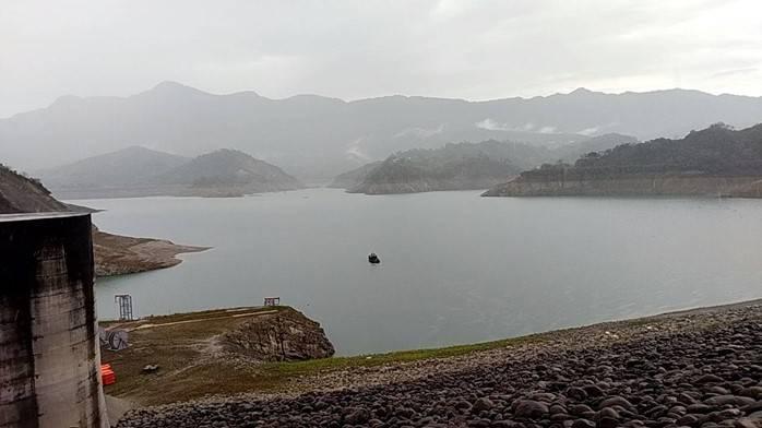 臺南迎來首波鋒面有感降雨 主要水庫預期進帳150萬噸 籲請民眾仍需持續節水