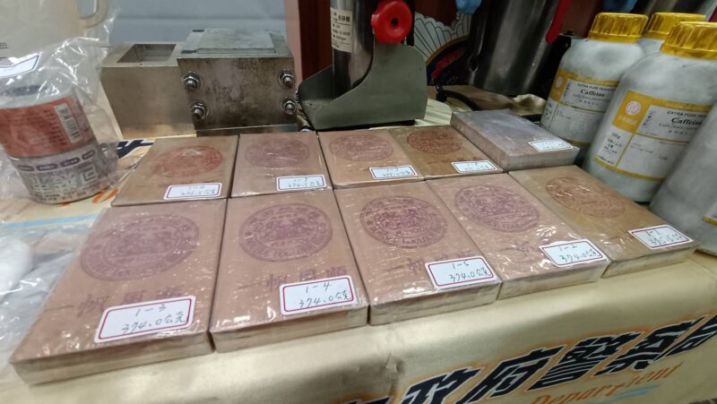 電影「門徒」翻版！ 高市警查獲毒品工廠及11塊高純度雙獅地球標海洛因磚